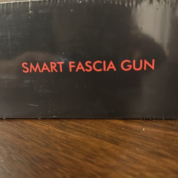 Smart Fascia Gun. New in Box, in Wrapper. - Picture 3 of 3